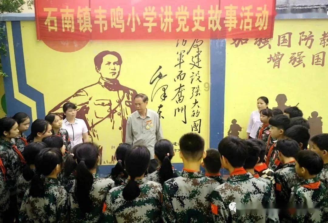 逃离黑白系房屋